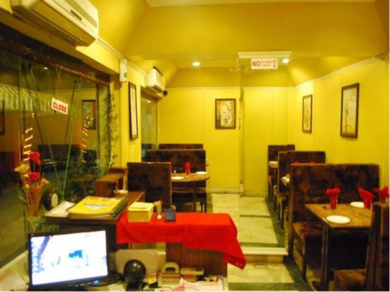 Royal Hotel Ahmedabad Exterior photo